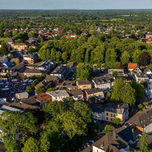 (© Peter Lühr) Luftaufnahme der Stadt Nortorf